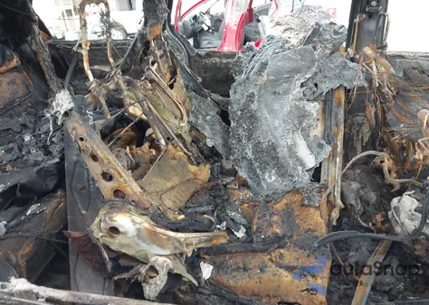 2010 Toyota Sienna Xle z USA, uszkodzony, nr VIN 5TDYK4CC3AS306697